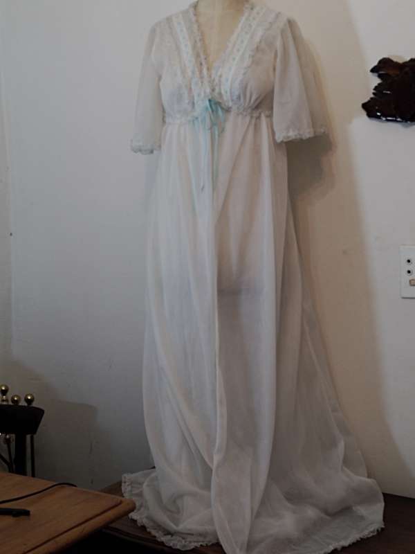 Other Textiles Circa 1950 Nightgown with matching Gown was listed for 350.00 on 9 Sep at 21 01 by Stinkhout in Johannesburg ID 624560662