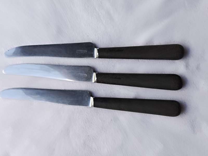 Three Capdevielle Oran Knifes