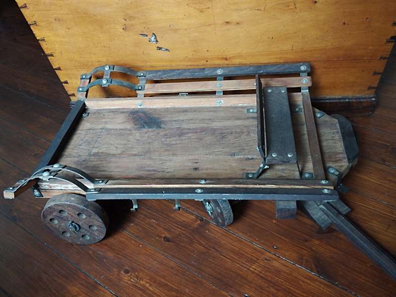 Small Kakebeen Wagon
