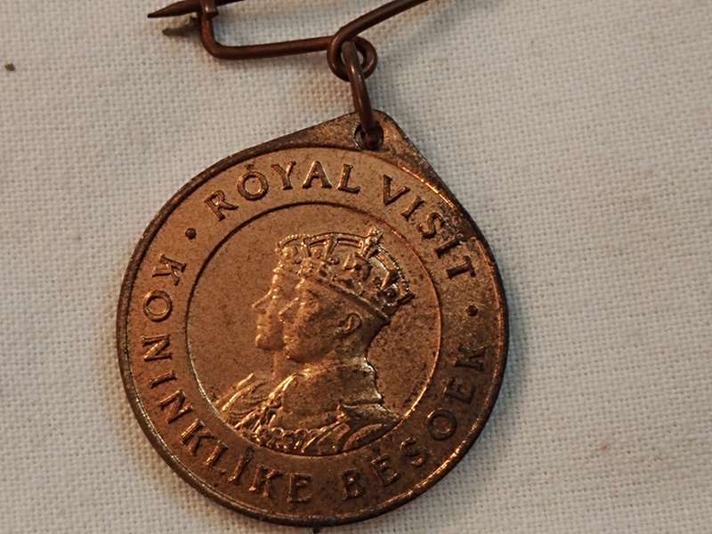 `Koninlike Besoek, Royal Visit 1947` items