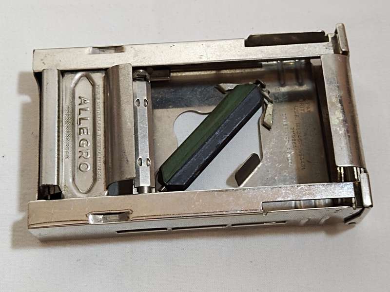 Vintage Allegro Mod.L Razor blade sharpener