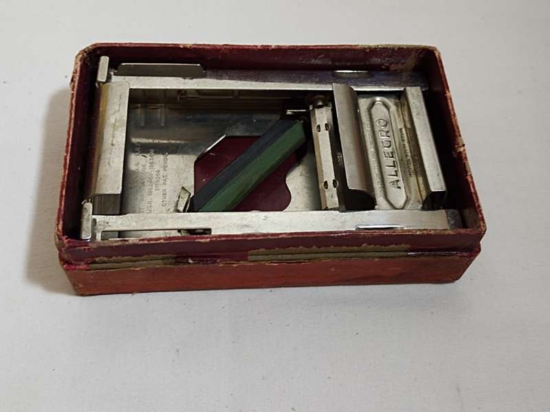 Vintage Allegro Mod.L Razor blade sharpener