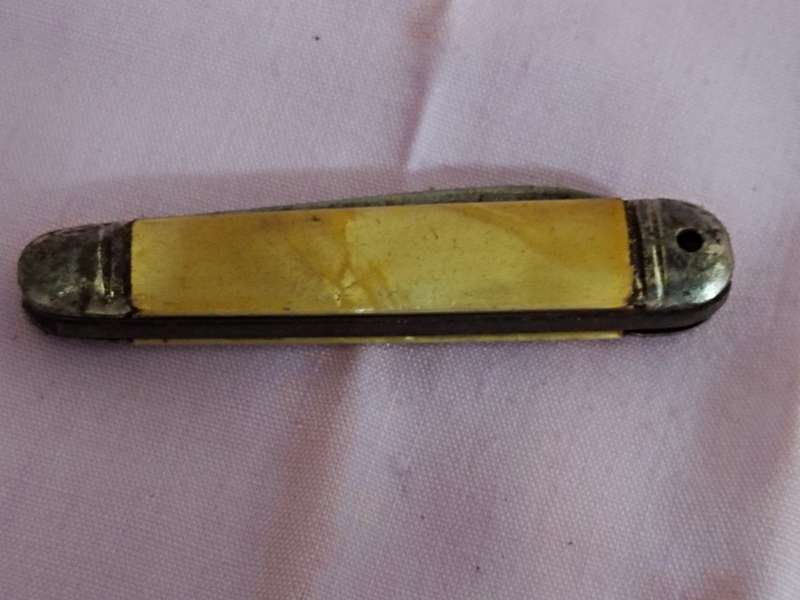 Small Richardson Folding knife