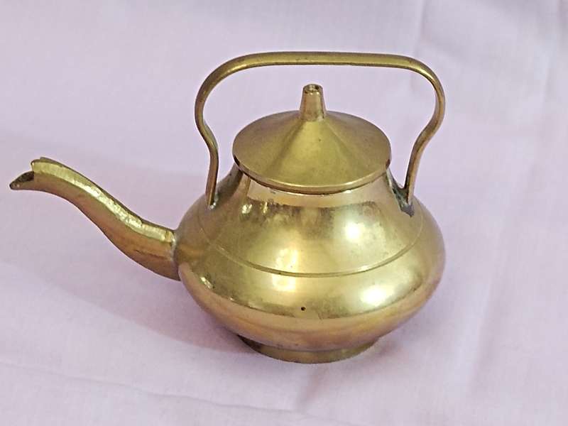 Dollhouse Miniature Brass teapot