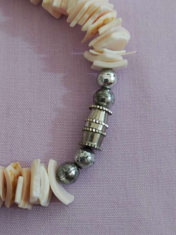 Vintage sea shell necklace