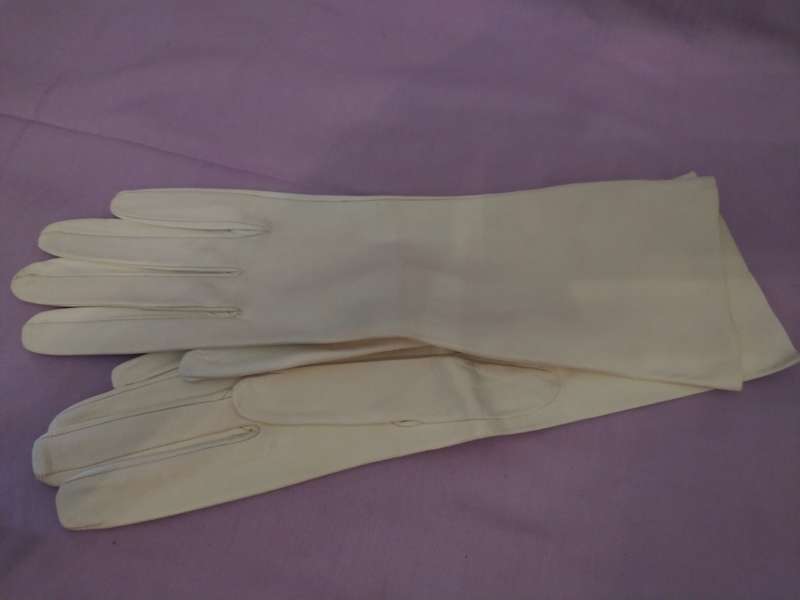 Pair of Vintage Leather gloves