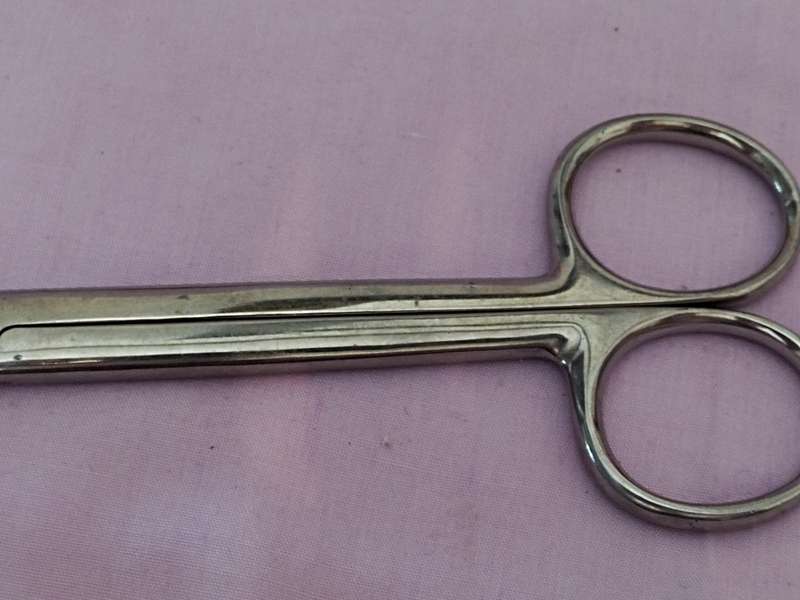 Medical Stainless steel Scissors (a)