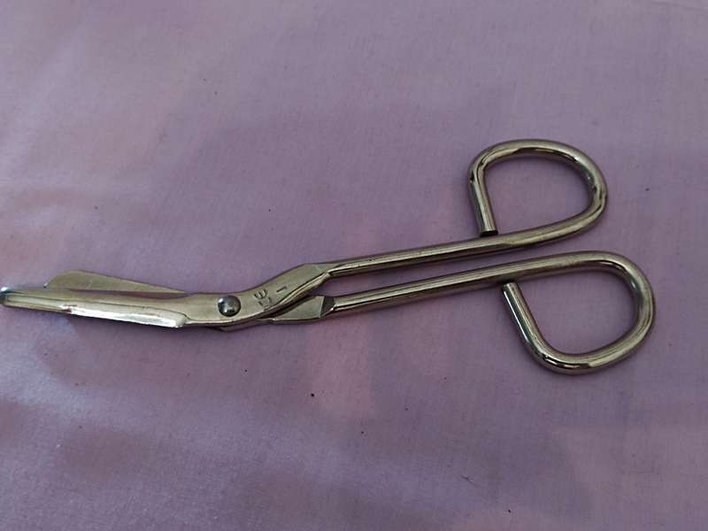 Medical Stainless steel Scissors (c)
