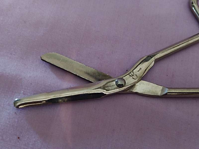 Medical Stainless steel Scissors (c)