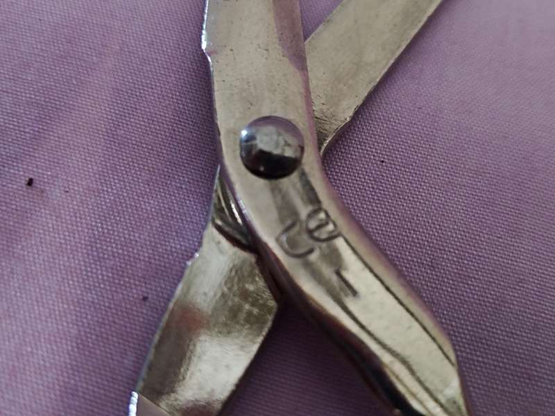 Medical Stainless steel Scissors (c)