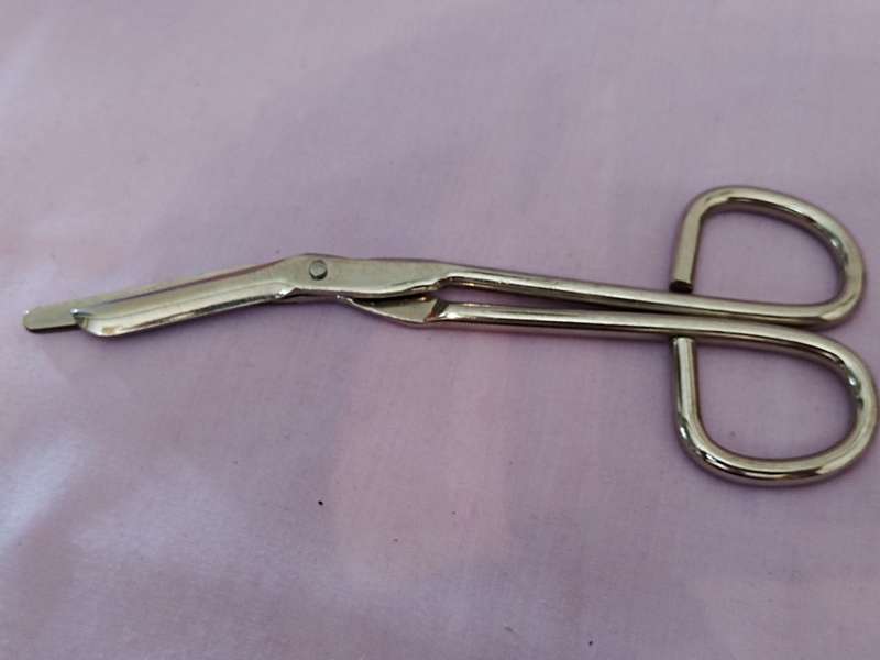 Medical Stainless steel Scissors (c)