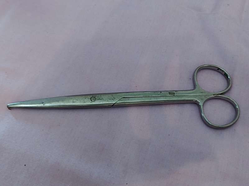 Medical Stainless steel Scissors (d)