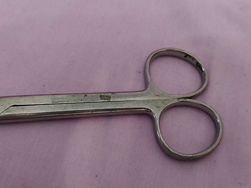 Medical Stainless steel Scissors (d)