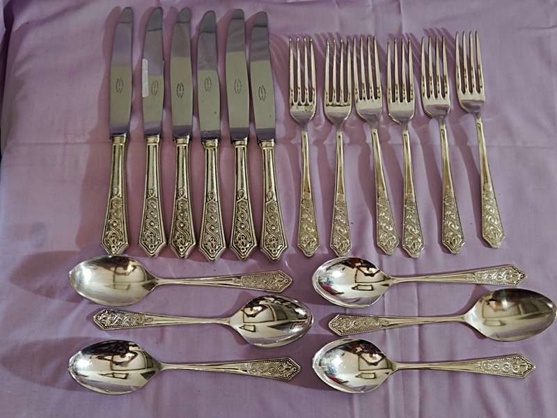 Newbridge EPNS A1 18 Piece Cutlery Set Made in Irish Republic