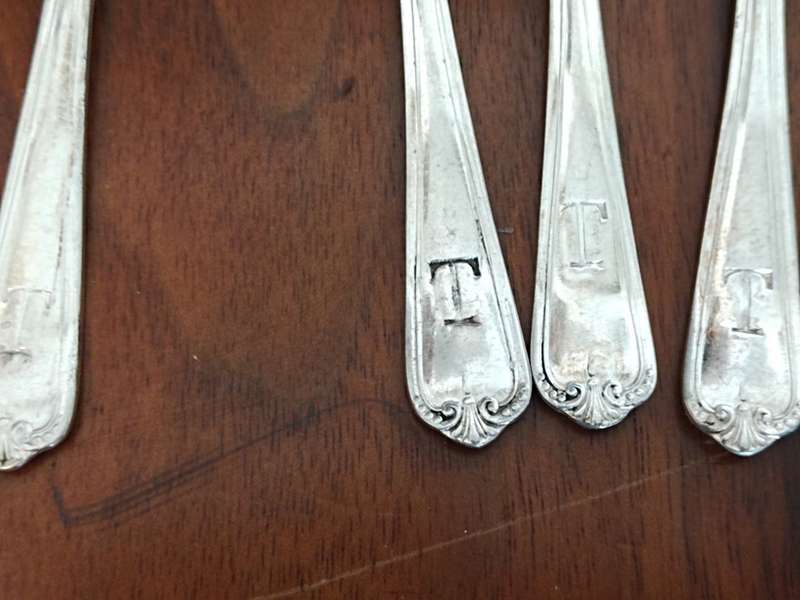 Set x6 Butter/serving knifes, Sheffield England A1