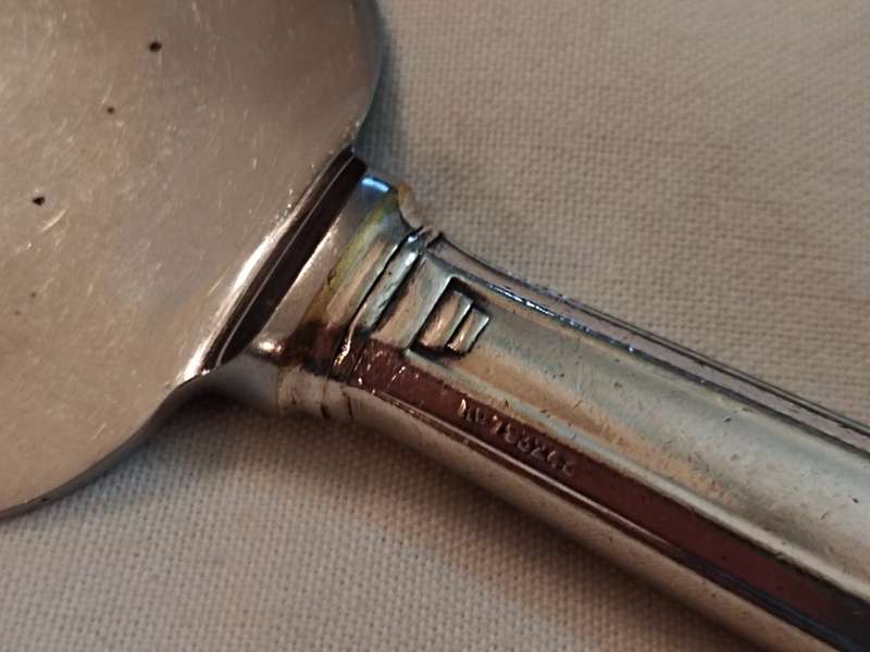 Art Deco Cooper Brothers, Rustless steel Sheffield Cake/pie lifter