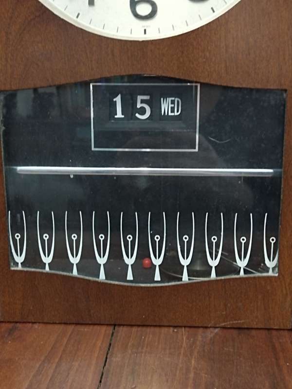 Rhythm 30 day wall clock