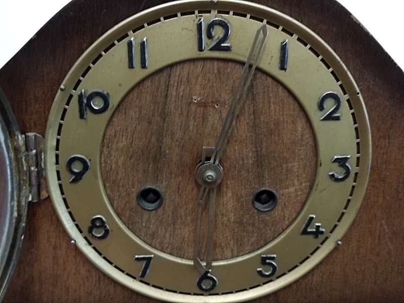 Kienzel Mantel Clock