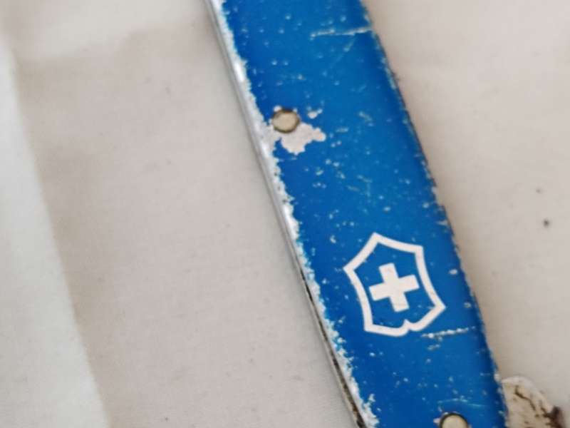 Victorinox Switzerland Stainless Rostfrei Blue Pocket Knife - Sanlam