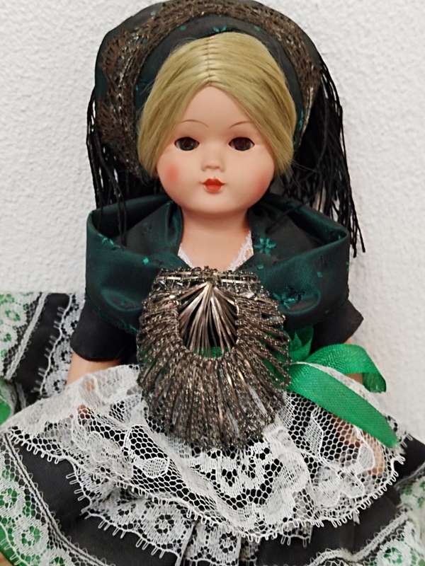 Original Schmider Trachten, Antjie Friesland doll