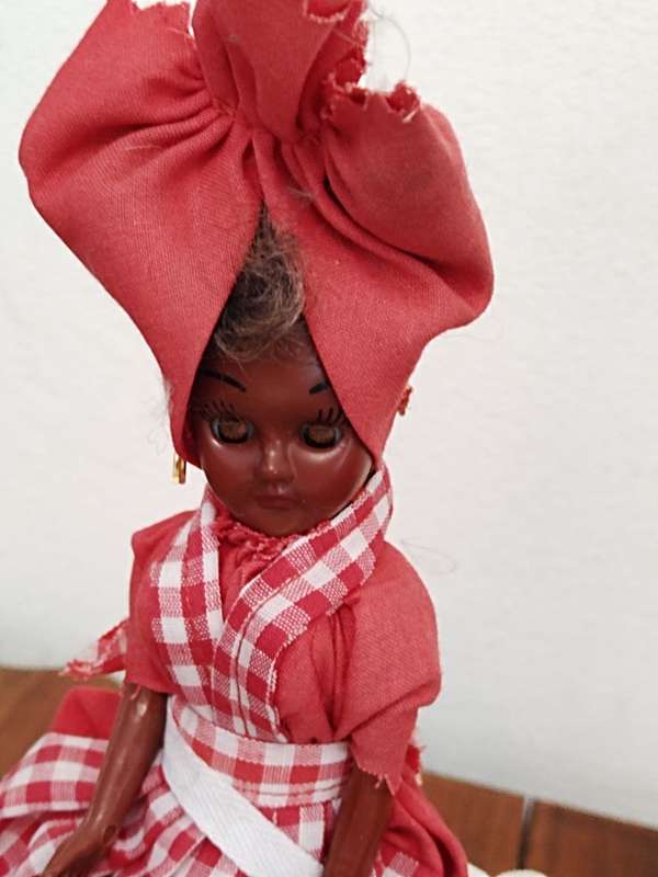 Vintage Folk Art Doll: Black Americana Praline Mammy New Orleans doll