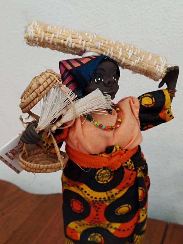 Vintage Folk Art Doll: Dolls of Zimbabwe