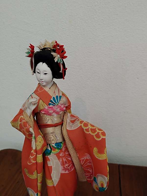 Vintage Folk Art Doll: Japanese Geisha