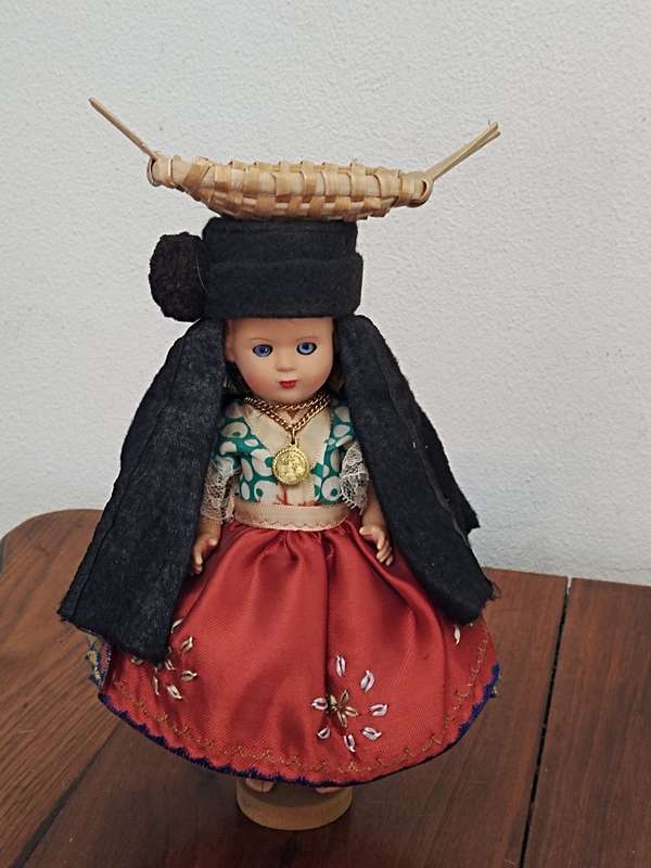 Vintage Folk Art Doll: Nazare-Portugal Doll on wooden stand