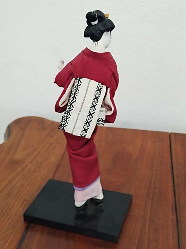 Vintage Folk Art Doll: Japanese Doll on wooden stand