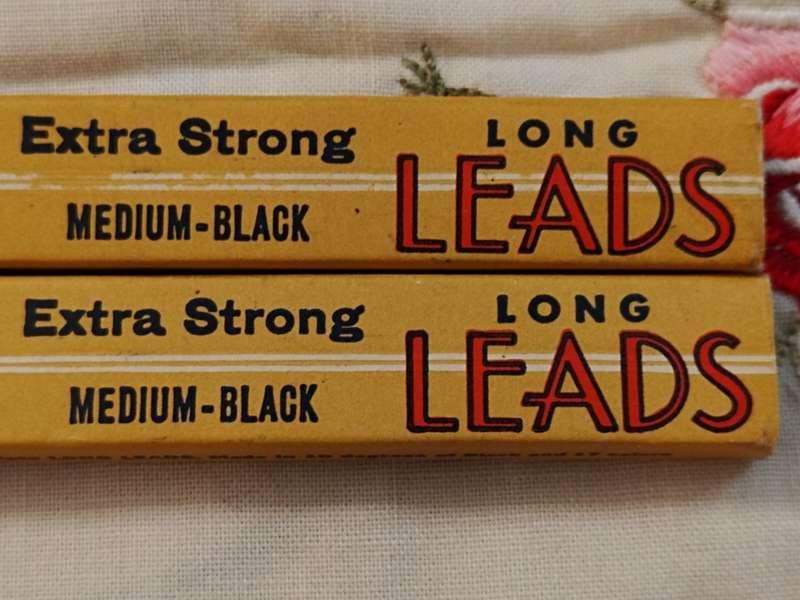 Scripto Extra Long Medium black Long Leads