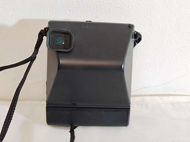 Colorbust 100 A Kodak Instant Camera