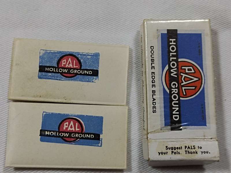 Pal Hollow Ground double edge blades.