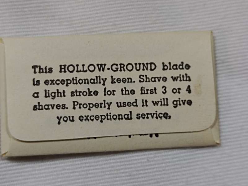 Pal Hollow Ground double edge blades.