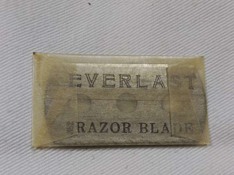 Everlast for the Rand razor blade
