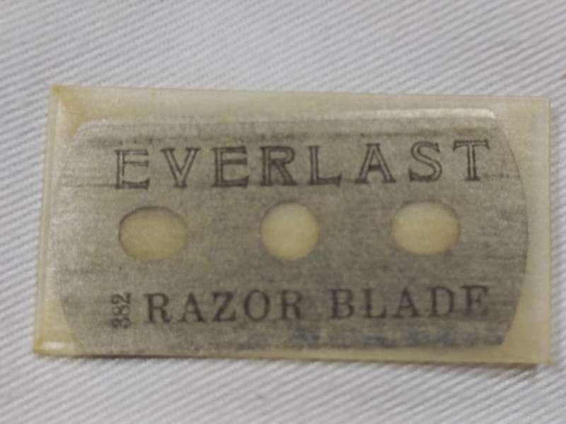 Everlast for the Rand razor blade