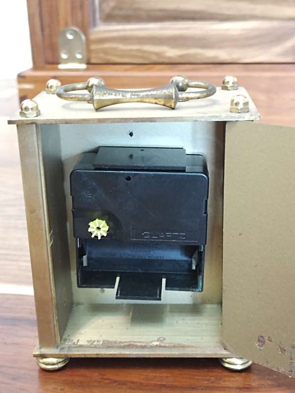 Estyma Quartz clock