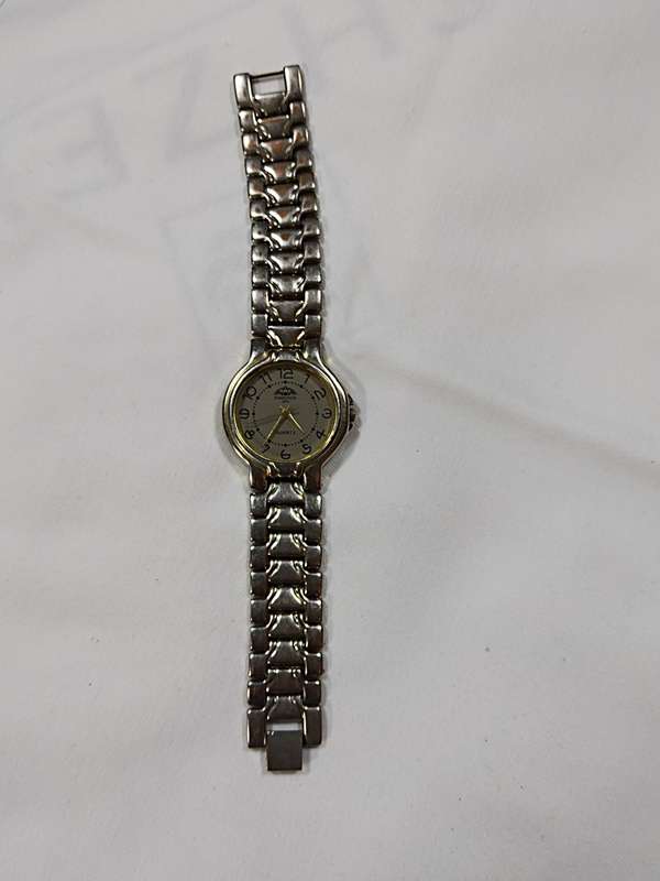 Mens Diamond Quartz watch