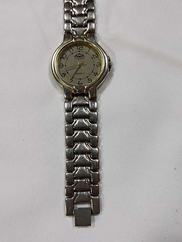 Mens Diamond Quartz watch