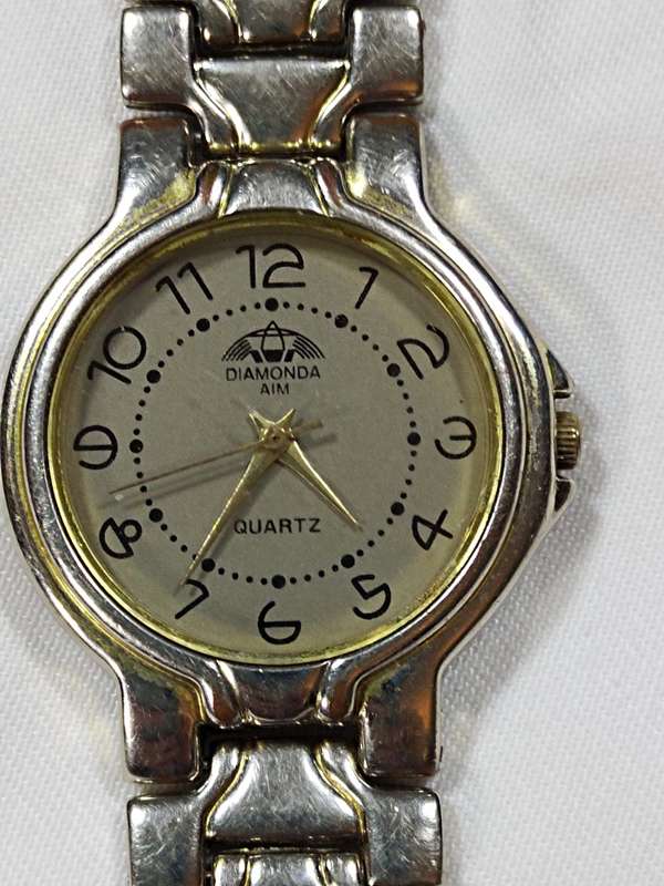 Mens Diamond Quartz watch
