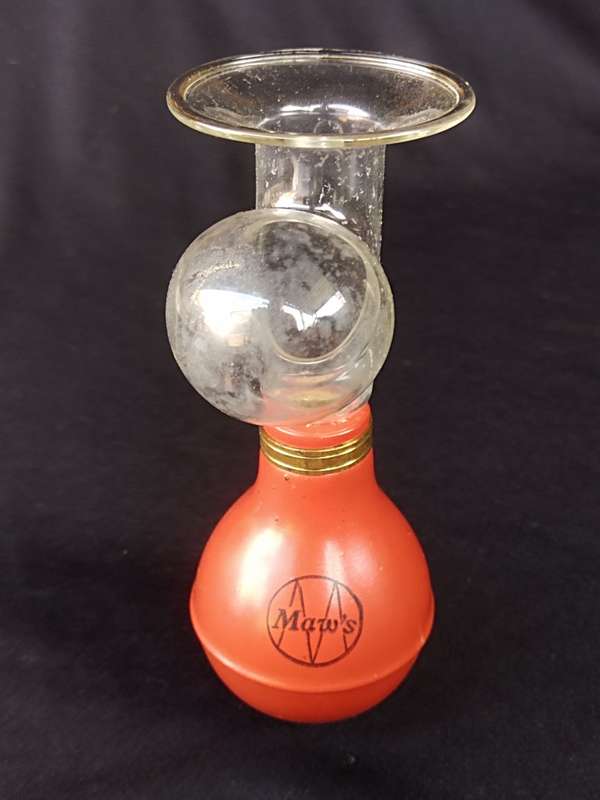 Breast relieve with red Rubber Bulb and Glass receiver