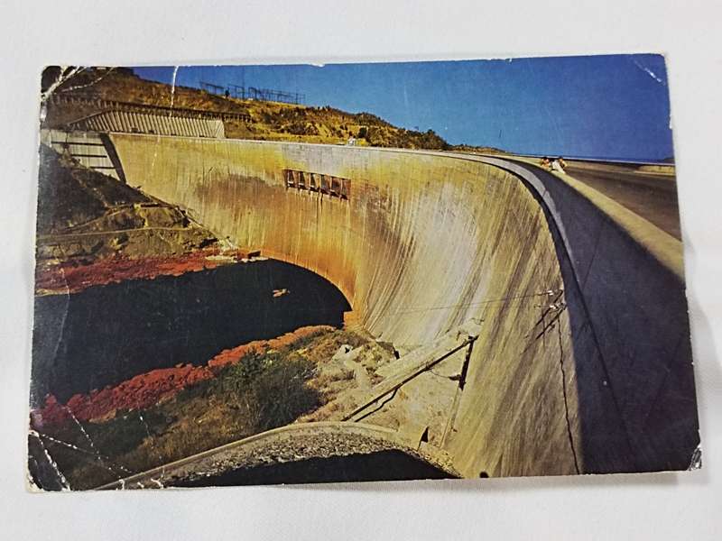 Karibiwall below the Dam. Postcard