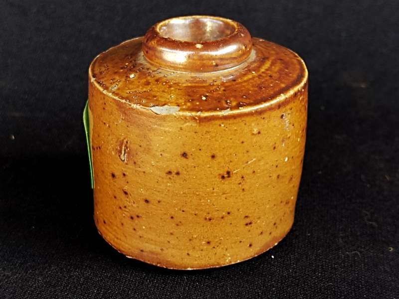 Pottery ink bottle