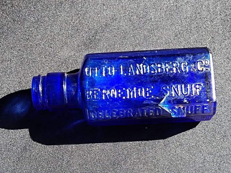 Otto Landsberg & Co, Beroemde snuif, Celebrated snuff, Cape Town bottle