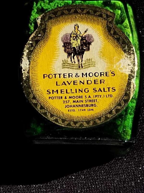 Potter & Moores Lavender smelling salts