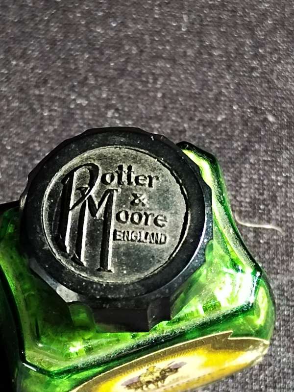 Potter & Moores Lavender smelling salts