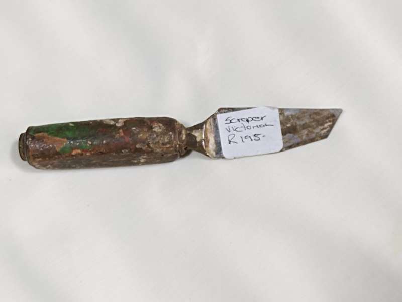 Victorian scraper