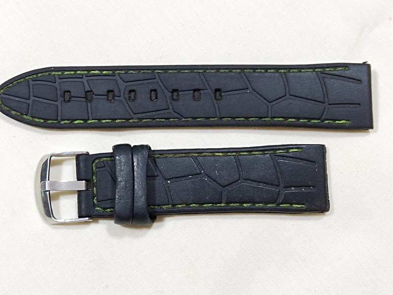 Black rubber watch strap