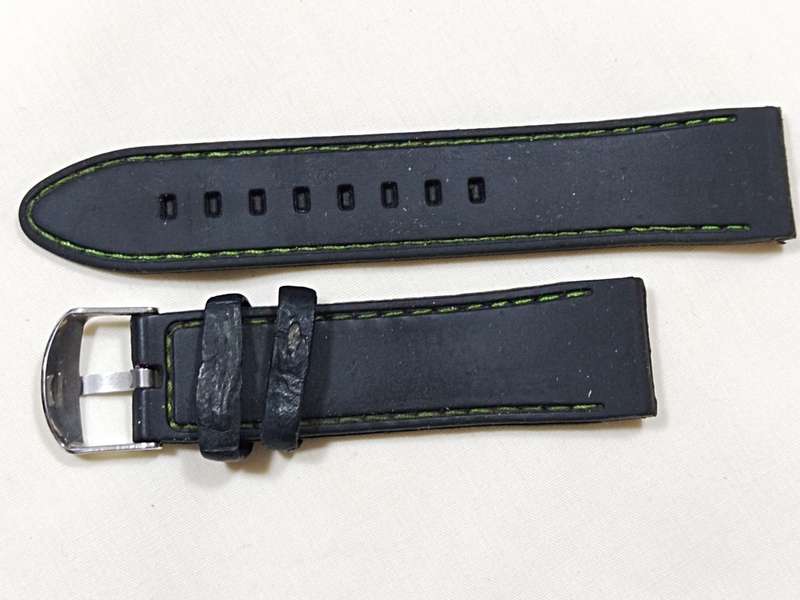 Black rubber watch strap