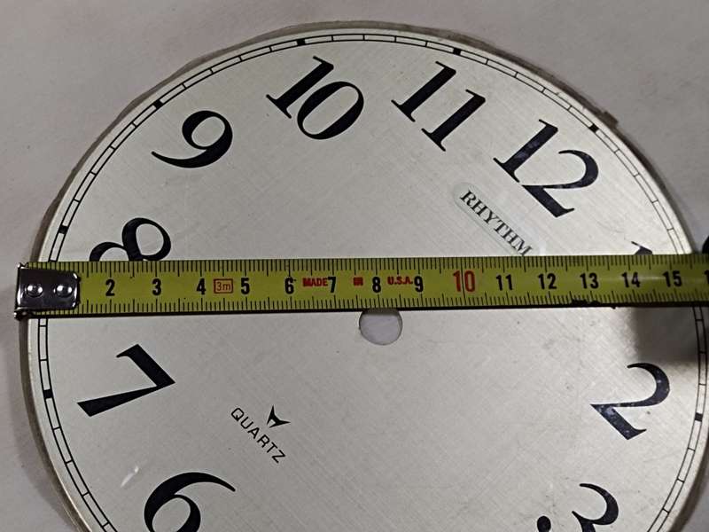 Vintage Rhythm Quartz clock dial (a)