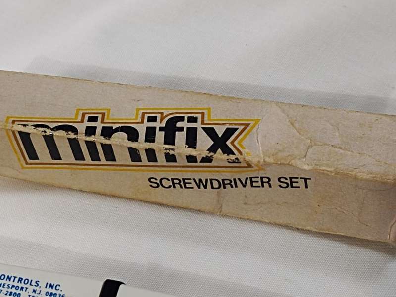 Minifix screwdriver set